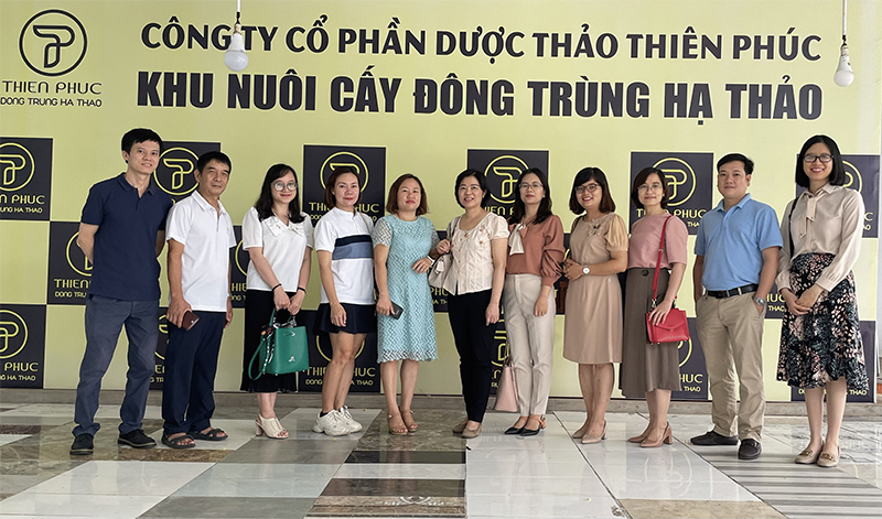 Giảng viên khoa Kinh tế HVNH thăm Thiên Phúc 